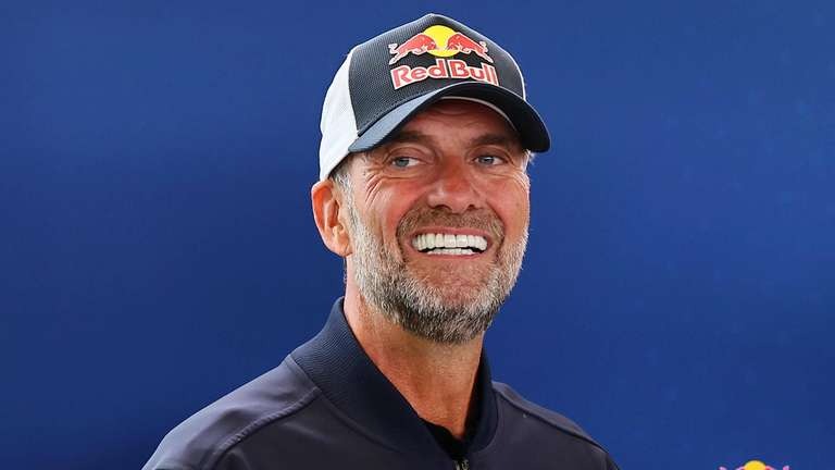 Jürgen Klopp läuft für den guten Zweck durch München – und sorgt für Aufsehen Jürgen Klopp läuft für den guten Zweck durch München – und sorgt für Aufsehen