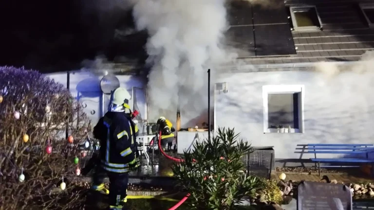 Hausbrand in Wetzenow: Familie an Karfreitag wohnungslos